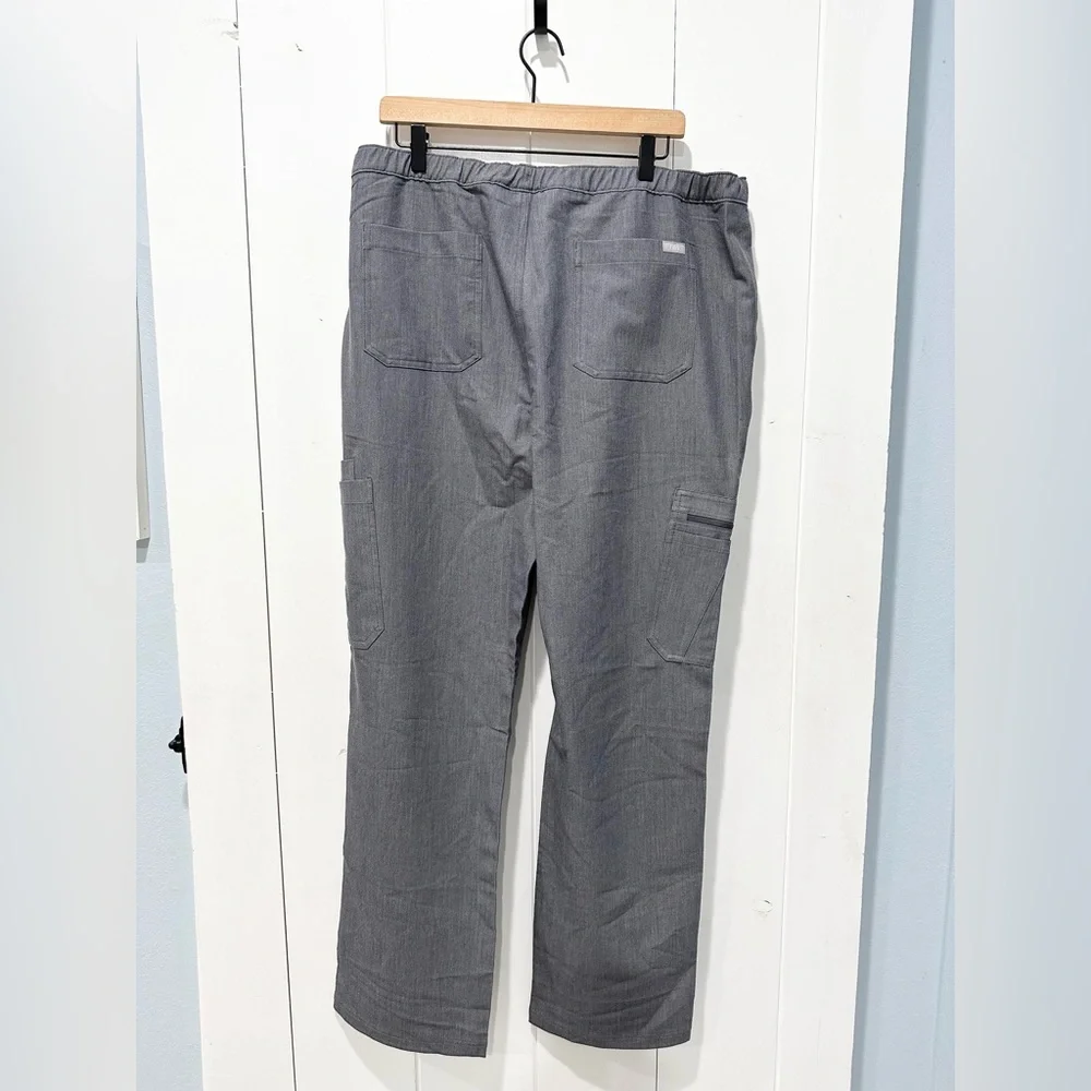 Figs Men’s Cairo Cargo Scrub Pants In Graphite Size XL